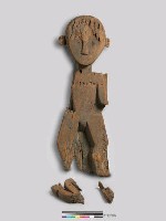 藏品(大型木雕人像)的圖片